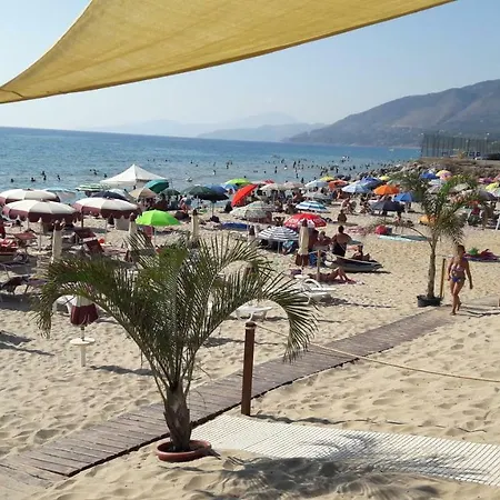 Casa Palinuro بيت للعطل *